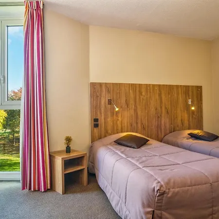 Les Jardins De L'anjou Hotel